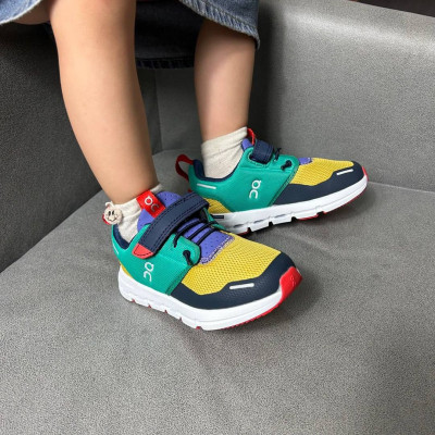330390. Кроссовки On Kids Cloud.