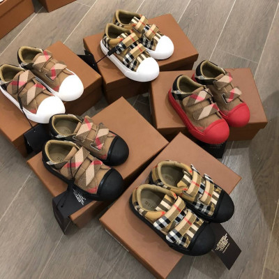 420470. Кроссовки Burberry.