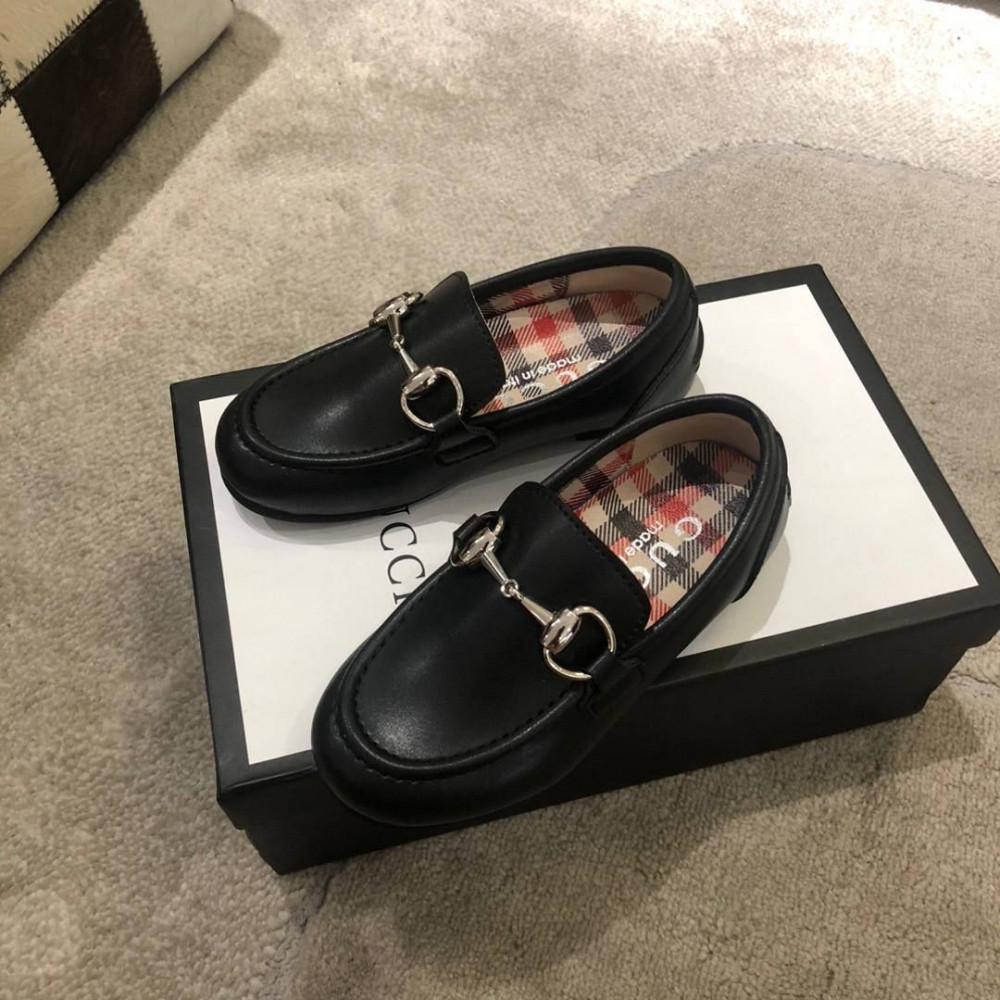 490550. Лоферы Gucci.