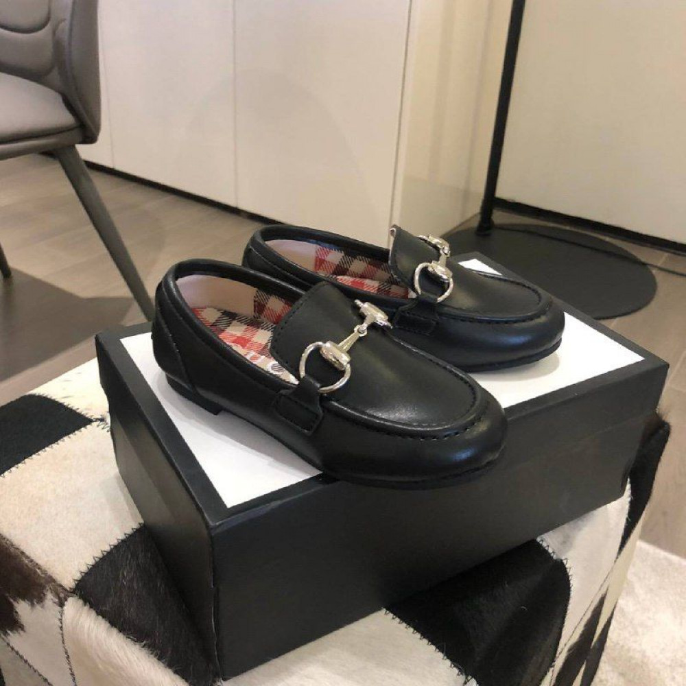 490550. Лоферы Gucci.