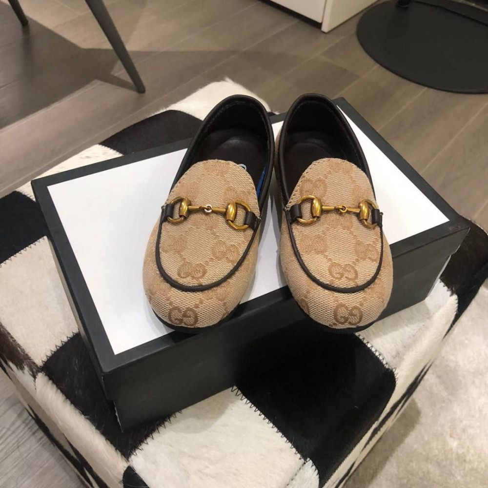 490550. Лоферы Gucci.