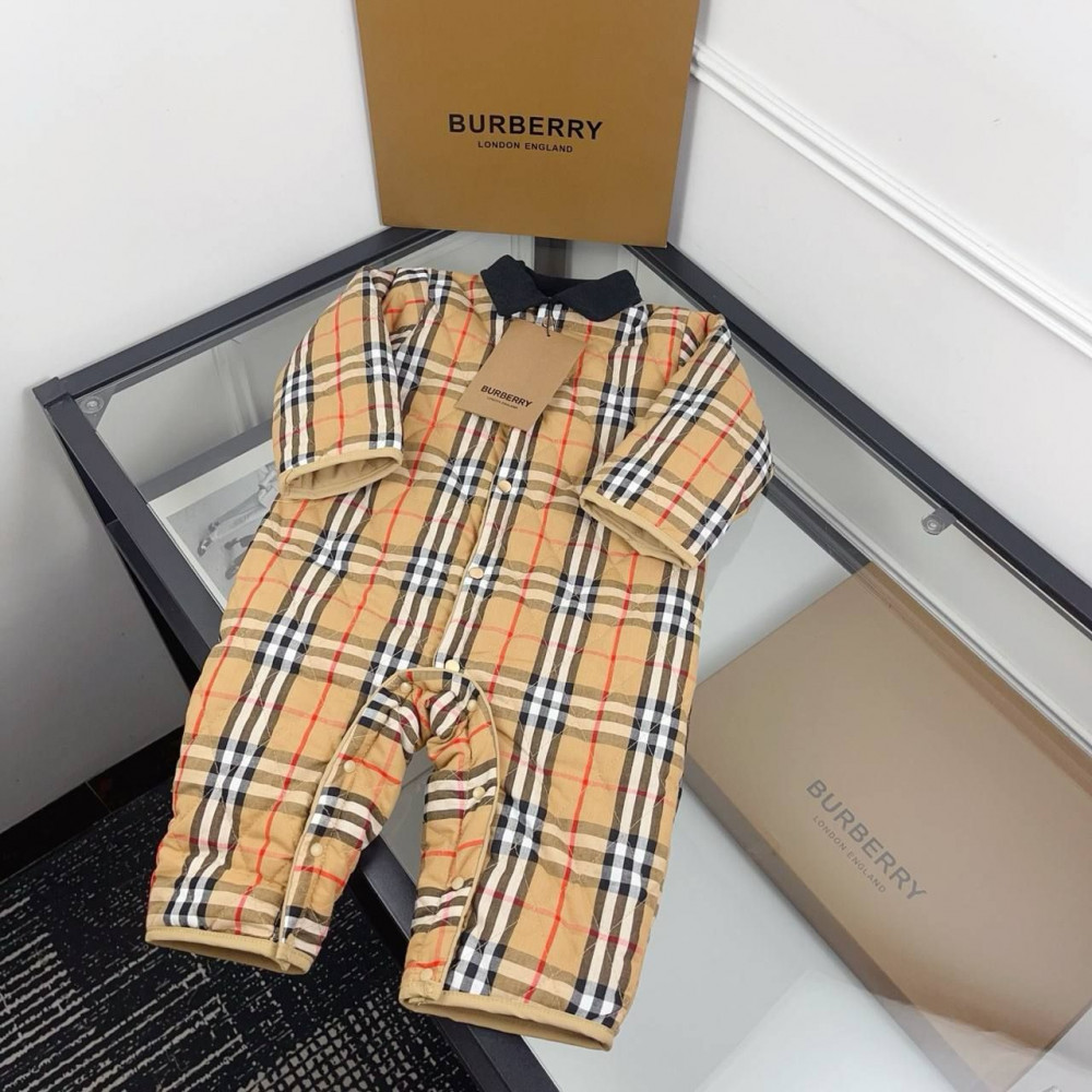 600650. Комбинезон двусторонний Burberry. Размеры 73-100. Качество оригинала. B24. D9. burberry