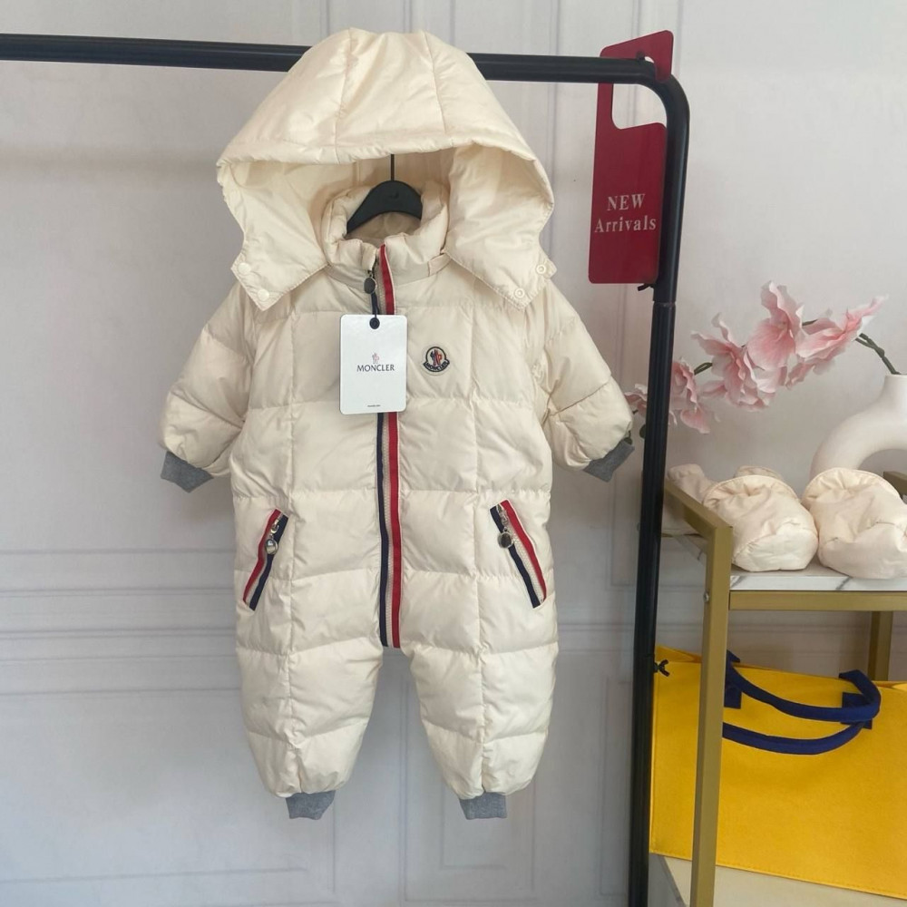 660710. Комбинезон Moncler. Размеры 738090100. Качество оригинала. M30. D9. moncler