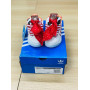 Кроссовки Adidas.