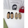 Кроссовки Burberry.