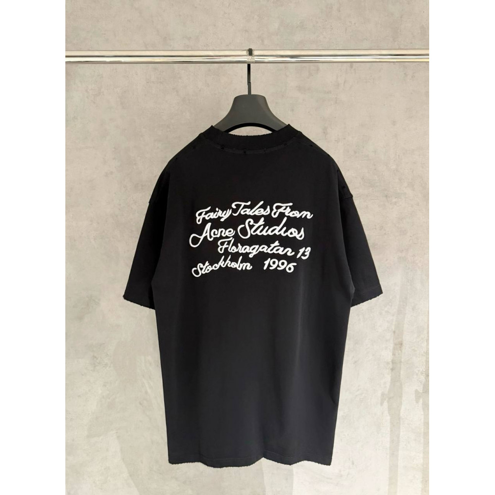 Футболка Acne