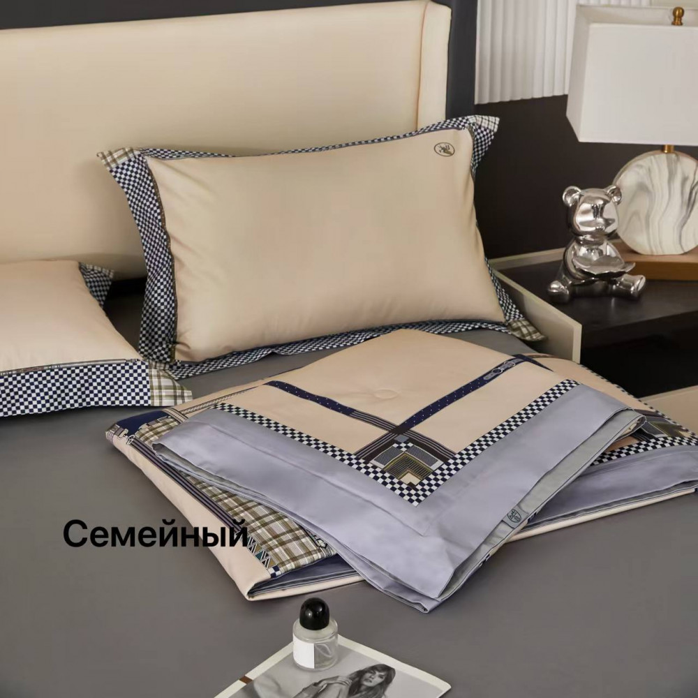 Комплект постельного белья ?? Hermes, семейный с одеялами