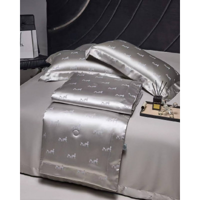 Комплект постельного белья Hermes c одеялом