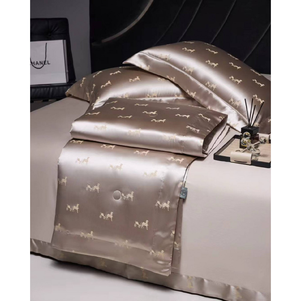 Комплект постельного белья Hermes c одеялом