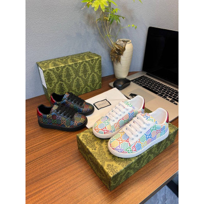 Кроссовки Gucci.