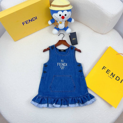 D18. Платье Fendi