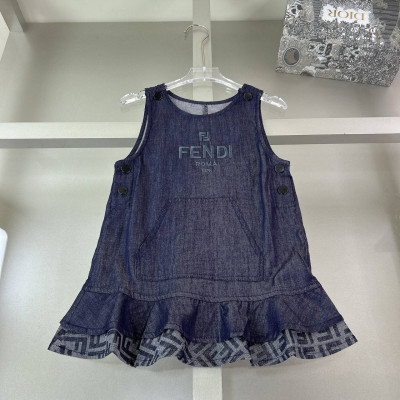 F17. Платье Fendi.