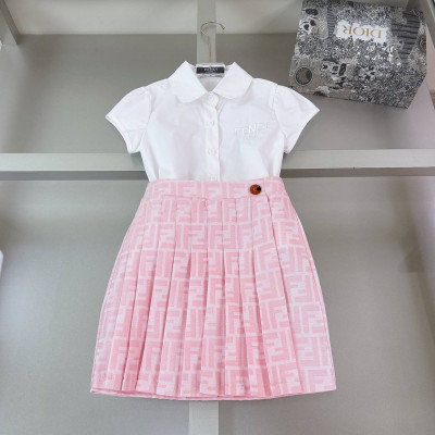 F21. Комплект футболка, юбка Fendi.