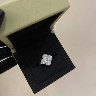Кольцо Van Cleef