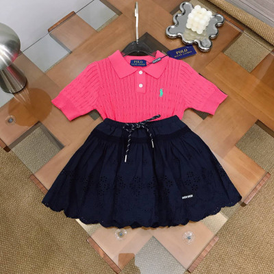 M24. Комплект футболка Ralph, юбка Miu Miu.