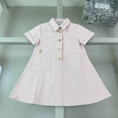 Платье Dior.