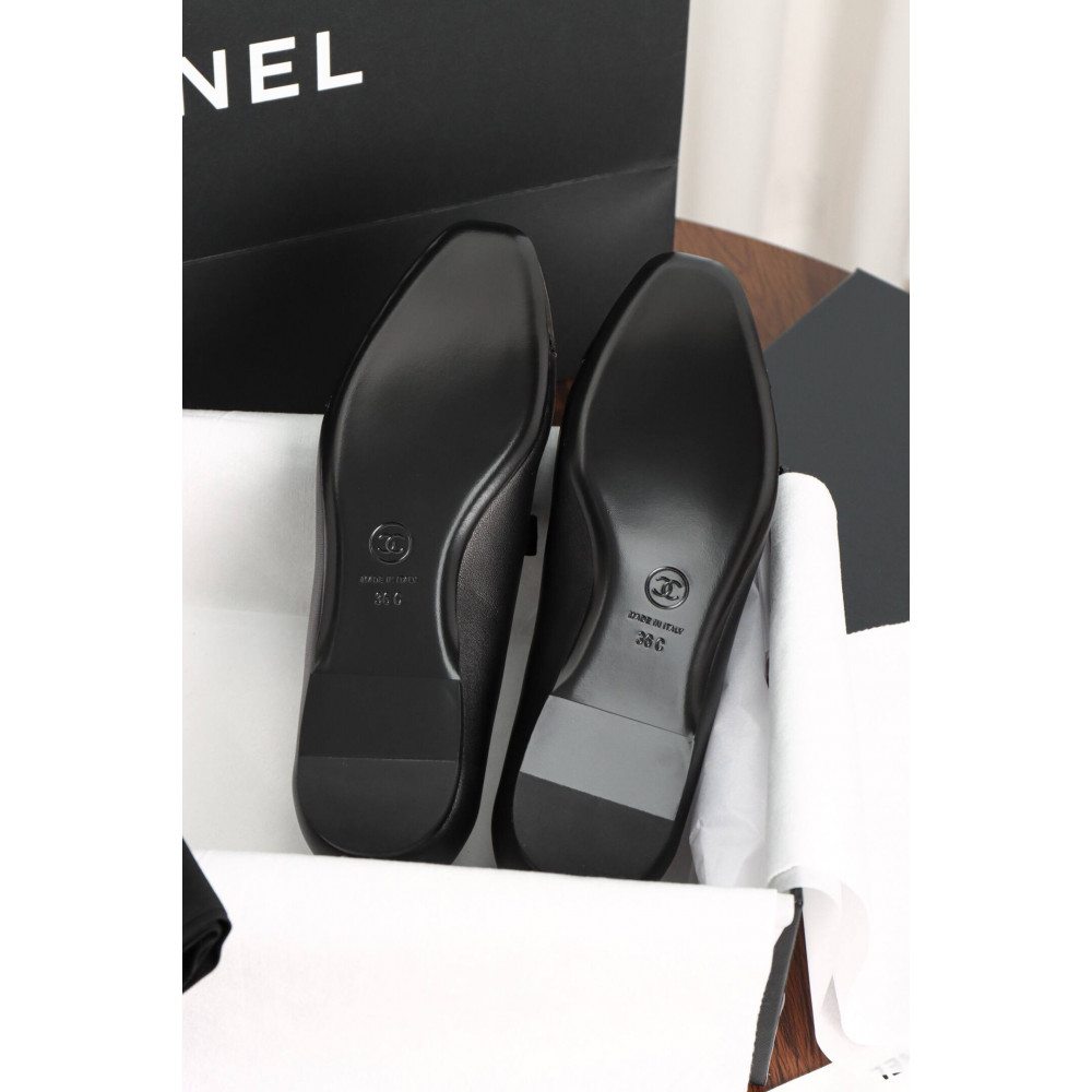 Chanel Mary Jane 25B